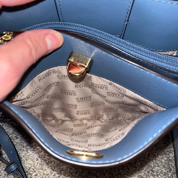 Michael Kors Rivington Studded Medium Messenger Bag Blue - Picture 11 of 12